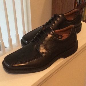 Men's Ecco Black Leather Dress Shoes Size 41 NEW